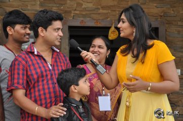 Nagarjuna Meets Docomo Manam Contest Winners